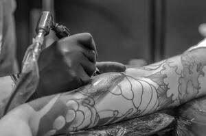 Comment optimiser le processus de cicatrisation des tatouages?